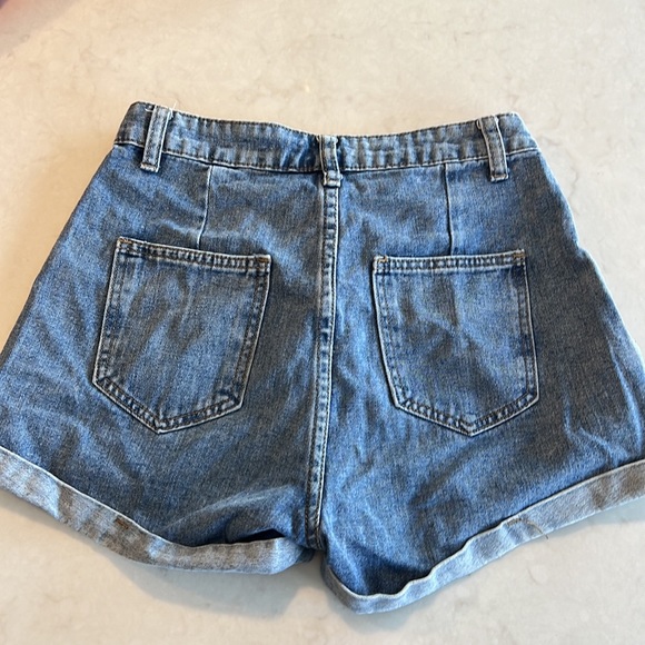 Balloon shorts - Picture 2 of 2